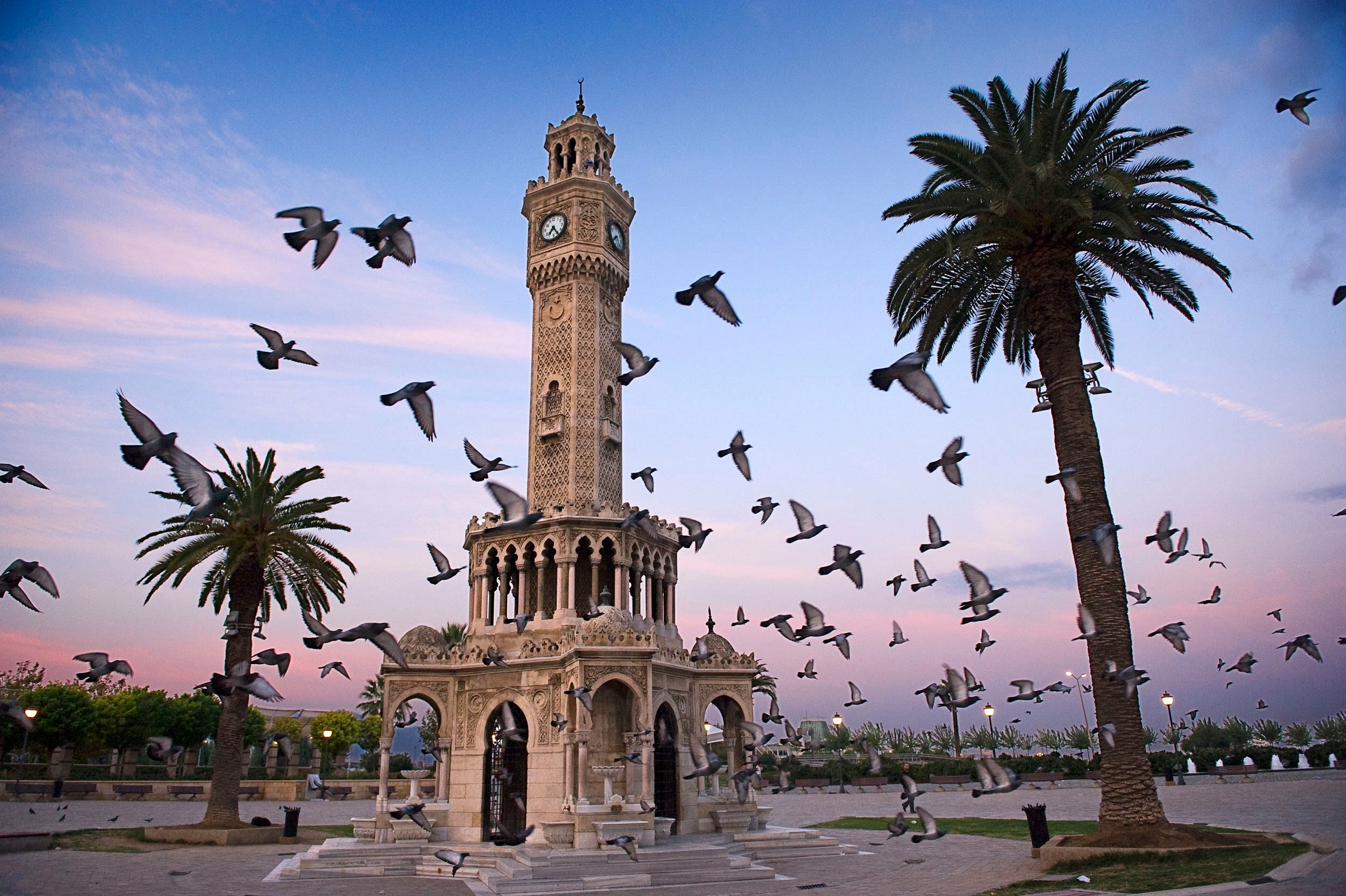 Izmir Clock Tower in Konak Square, Turkey